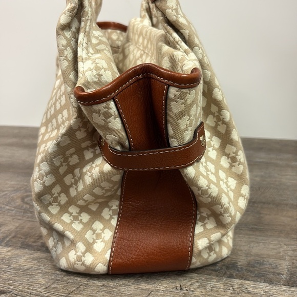 Kate Spade New York STEVIE Classic Leather Trimmed Shoulder Bag - Picture 5 of 16